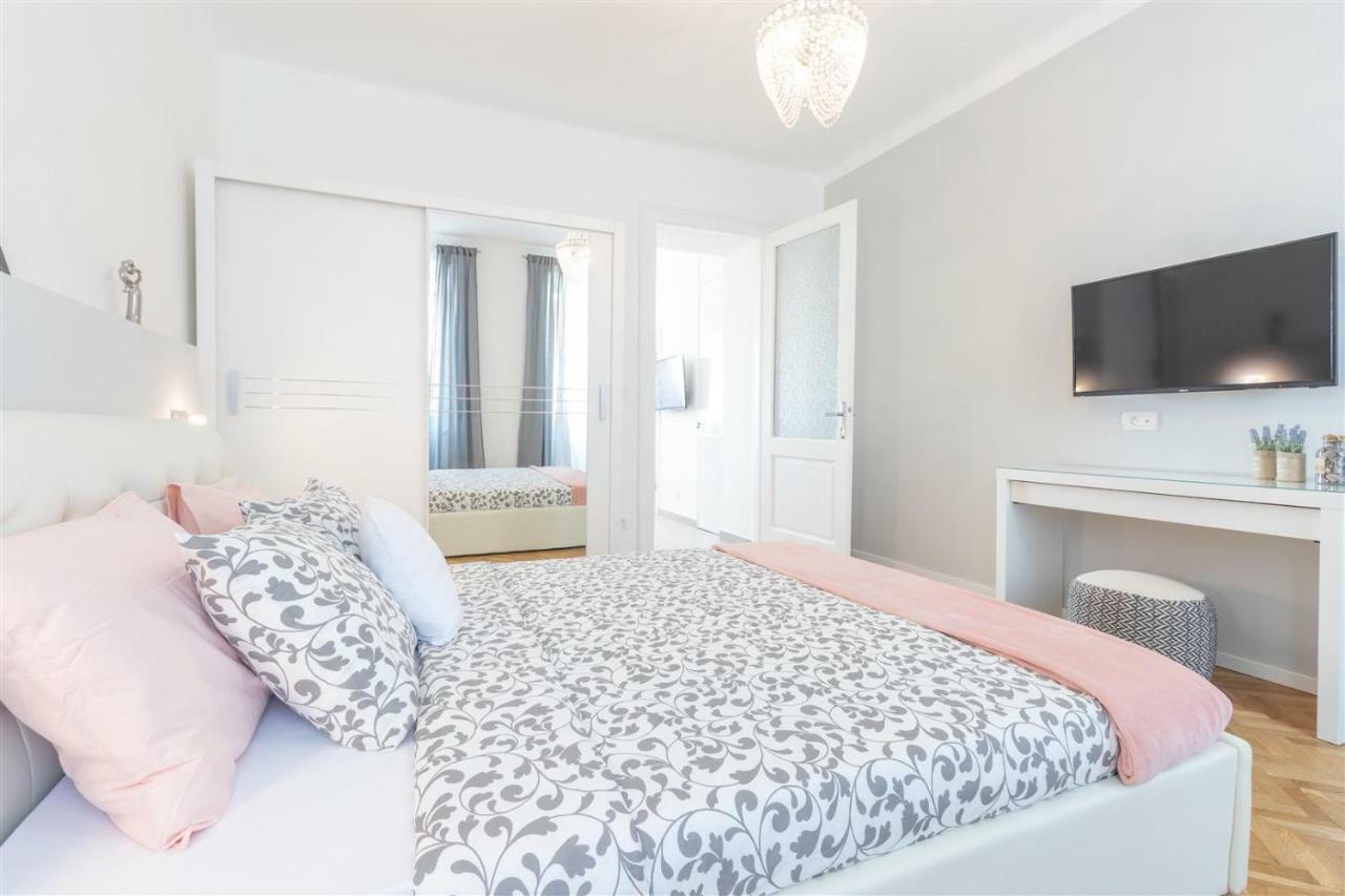 Apartment Alba ริเยกา ภายนอก รูปภาพ