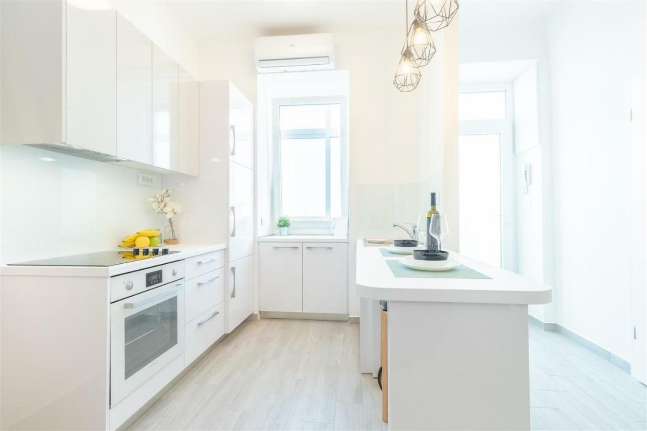 Apartment Alba ริเยกา ภายนอก รูปภาพ